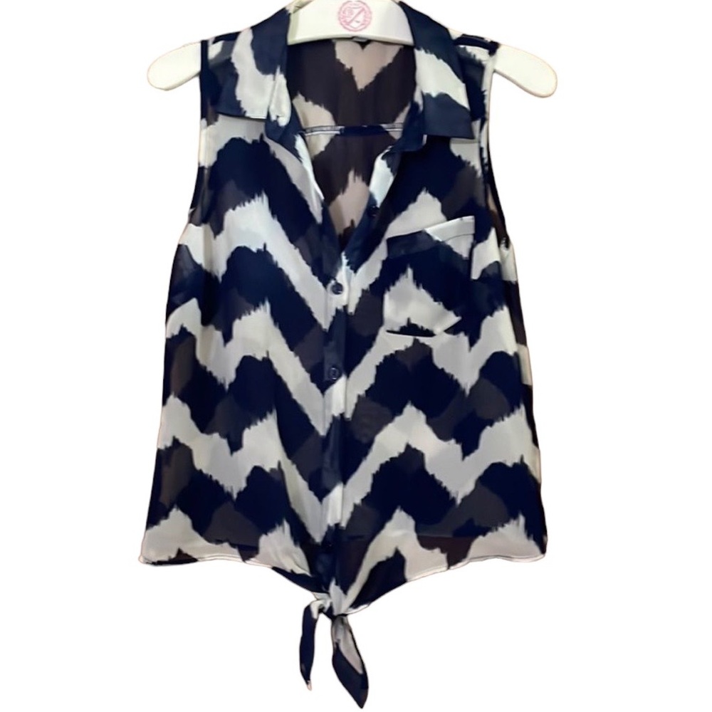 •CHARLOTTE RUSSE• blue and cream Aztec print size extra small tie knot front